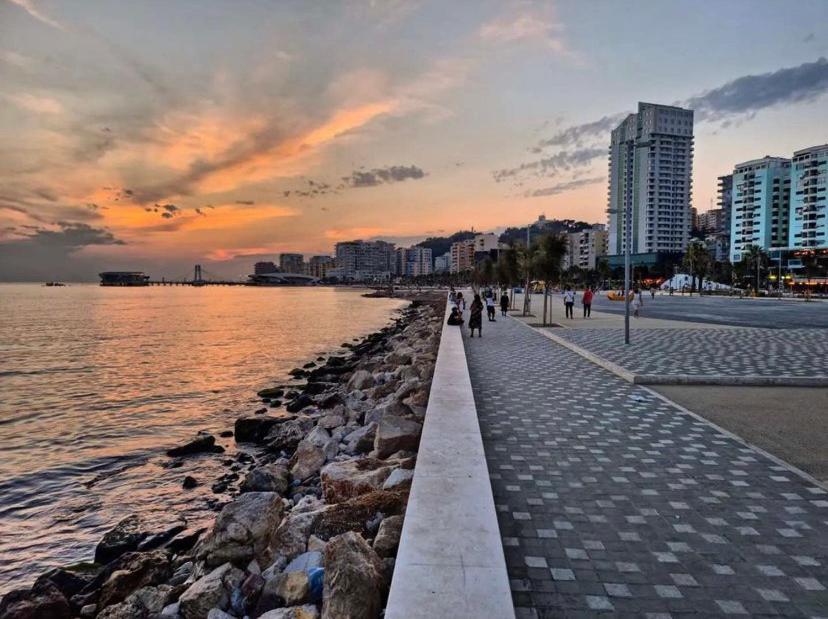 Lovely Studio Apartment Beachfront Durrës Exteriér fotografie